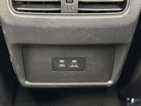 Used 2022 Nissan Rogue SV w/ SV Premium Package image 30