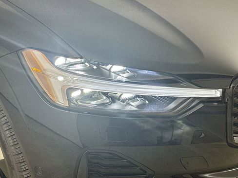 Used 2026 Volvo XC60 B5 Plus w/ Protection Package Premier AWD/4WD image 9