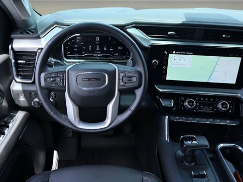 Used 2024 GMC Sierra 1500 Denali w/ Technology Package AWD/4WD image 19
