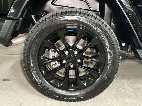 Used 2023 Jeep Wrangler Unlimited Sahara w/ Cold Weather Group image 7