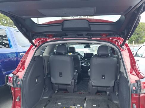 Used 2021 Toyota Sienna Limited AWD/4WD image 7