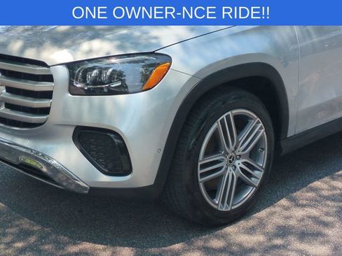 Used 2025 Mercedes-Benz GLS 450 4MATIC image 9