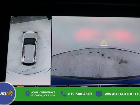 Used 2022 Chevrolet Bolt EUV Premier w/ Sun & Sound Package FWD image 11