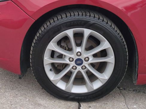 Used 2020 Ford Fusion SE image 25