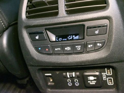 Used 2021 Honda Pilot Touring image 15