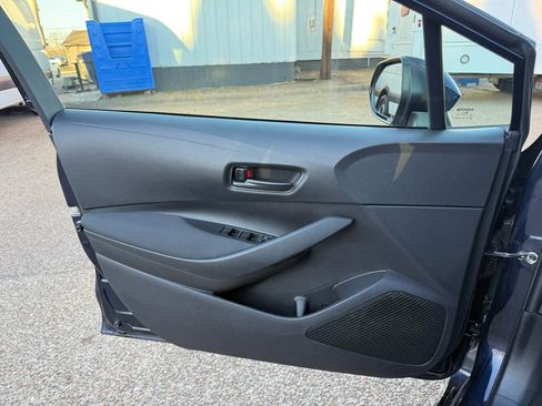 Used 2022 Toyota Corolla LE image 12