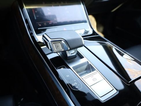 Used 2024 Audi A8 L 3.0T w/ Comfort Plus Package image 20