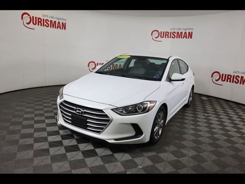Used 2017 Hyundai Elantra SE image 3