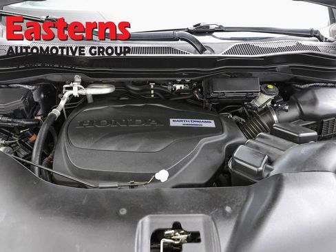 Used 2016 Honda Pilot Touring image 7