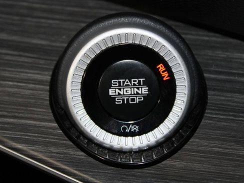Used 2024 Jeep Wagoneer Series III AWD/4WD image 42