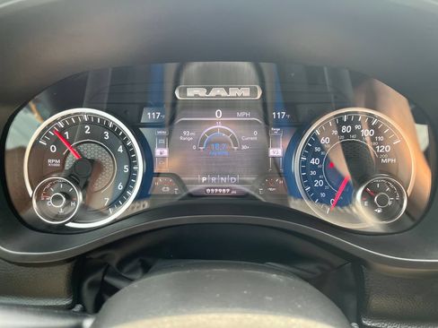 Used 2023 RAM 1500 Big Horn AWD/4WD image 16
