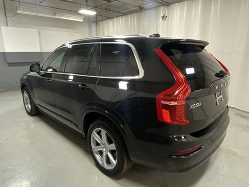 Used 2023 Volvo XC90 B5 Core image 2