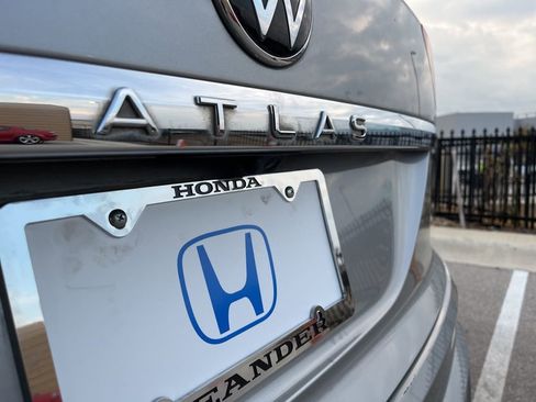 Used 2022 Volkswagen Atlas Cross Sport SE image 8