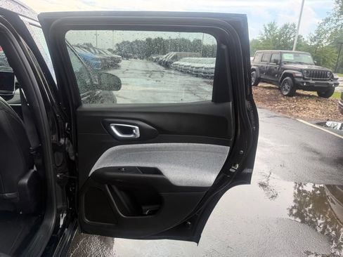 Certified 2024 Jeep Compass Latitude AWD/4WD image 44