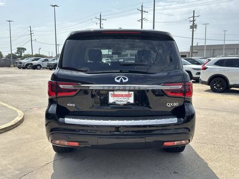 Used 2023 INFINITI QX80 Premium Select AWD/4WD image 6