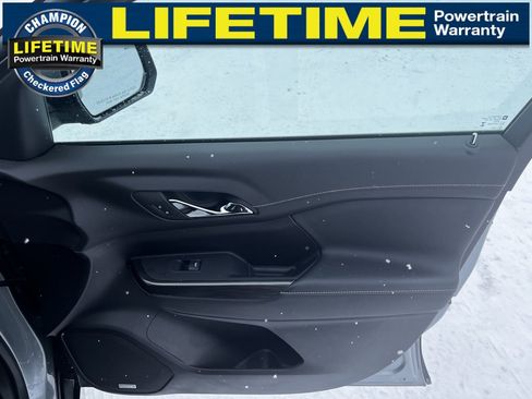 Certified 2023 GMC Acadia SLT w/ Trailering Package image 38