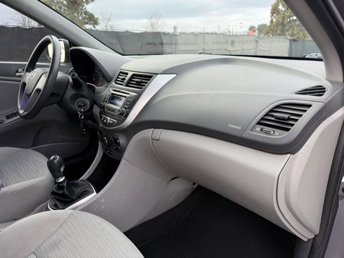 Used 2016 Hyundai Accent SE image 19