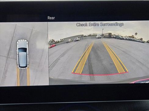 Used 2020 Mercedes-Benz GLC 300 4MATIC image 13