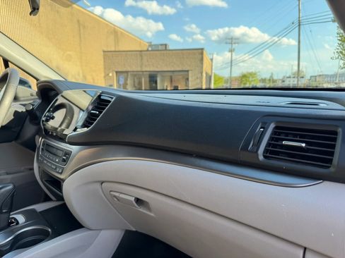 Used 2019 Honda Pilot EX image 28