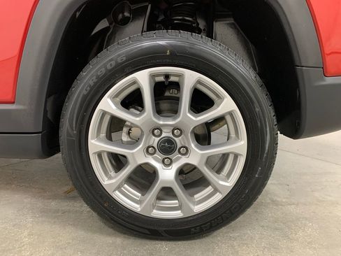 Used 2025 Jeep Compass Limited AWD/4WD image 4