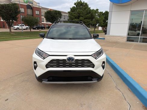 Used 2021 Toyota RAV4 XSE image 3