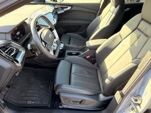 Used 2024 Audi Q4 e-tron Premium Plus w/ Premium Plus AWD/4WD image 31