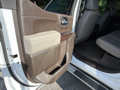 Used 2021 GMC Sierra 1500 SLT w/ SLT Premium Plus Package AWD/4WD image 24