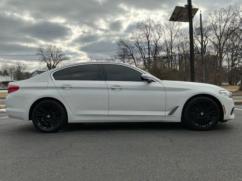 Used 2020 BMW 530i xDrive w/ Premium Package image 3