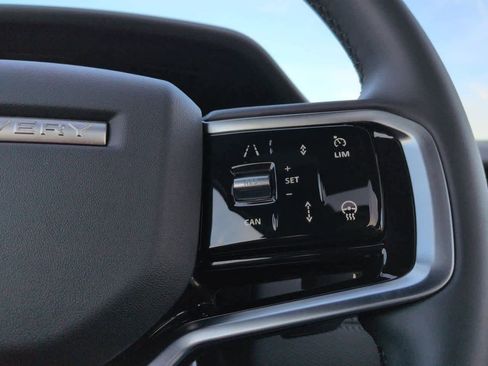 Used 2025 Land Rover Discovery Sport Dynamic SE image 26