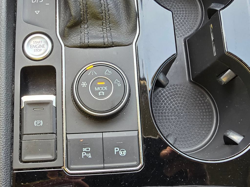 Used 2019 Volkswagen Atlas SEL Premium AWD/4WD image 32