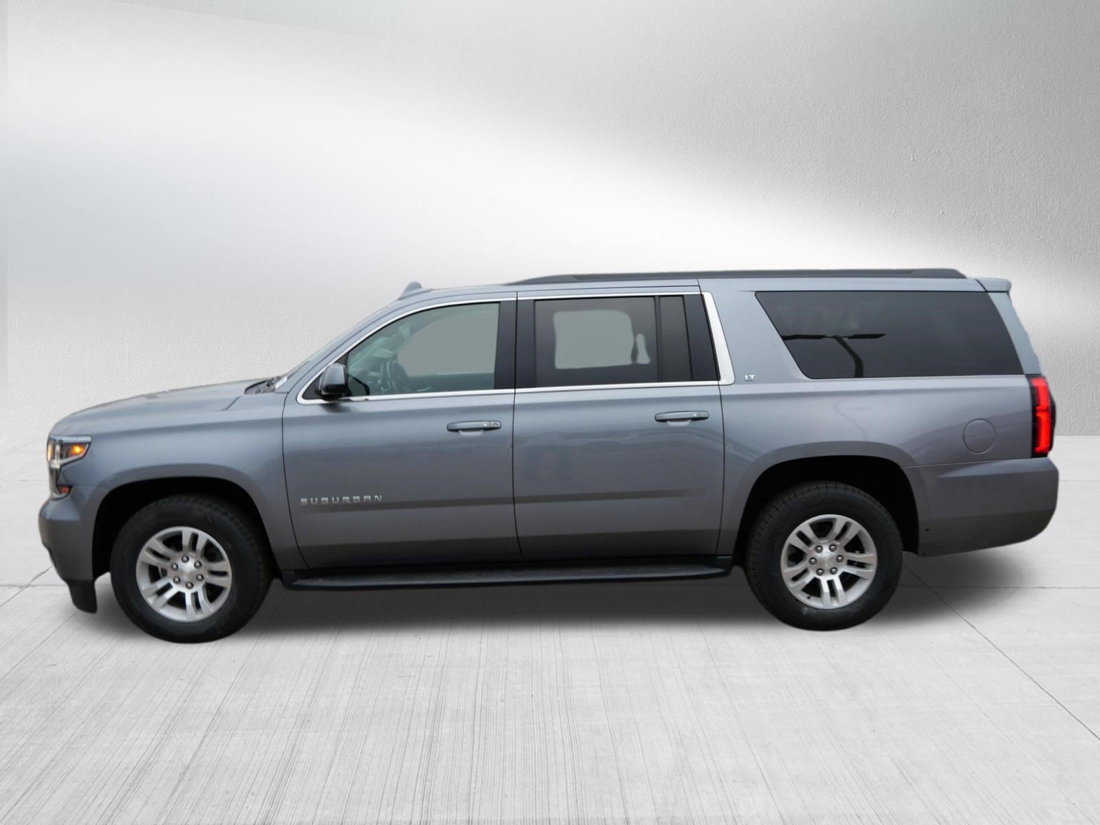 Used 2019 Chevrolet Suburban LT AWD/4WD image 4