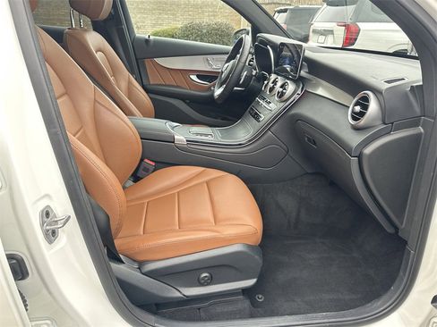 Used 2021 Mercedes-Benz GLC 300 4MATIC Coupe image 13
