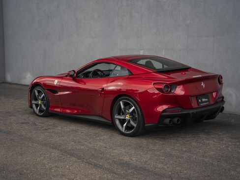 Certified 2023 Ferrari Portofino M image 12