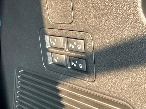 New 2026 Nissan Armada SL w/ Captain's Chari Seat Package AWD/4WD image 19