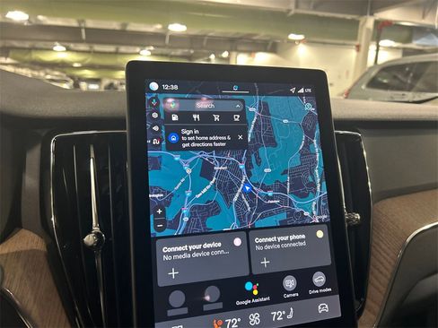 Used 2026 Volvo XC60 B5 Plus w/ Protection Package Premier image 16