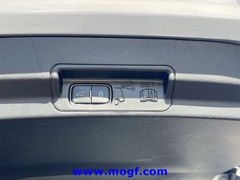 Used 2021 Ford Explorer XLT w/ Equipment Group 202A image 24