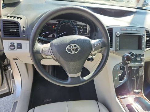 Used 2011 Toyota Venza w/ Convenience Pkg FWD image 12