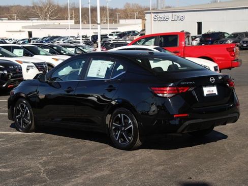 Certified 2025 Nissan Sentra SV w/ All-Weather Package image 5