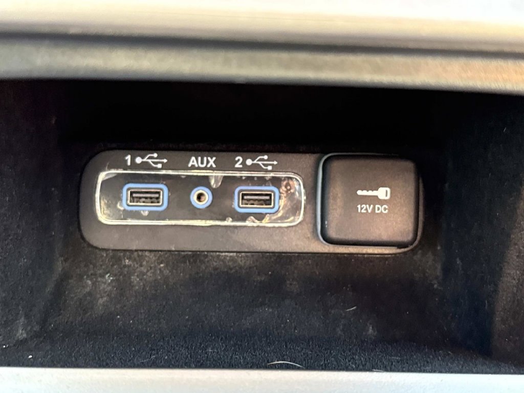 Used 2019 Jeep Grand Cherokee Altitude AWD/4WD image 20
