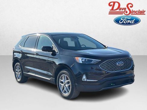 Used 2024 Ford Edge SEL w/ Convenience Package image 4