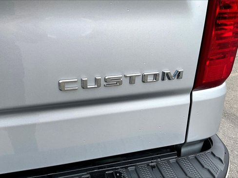 Used 2022 Chevrolet Silverado 1500 Custom image 16