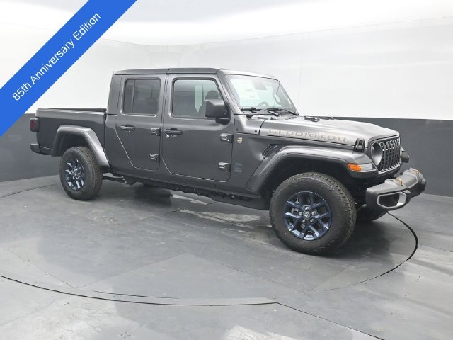 New 2026 Jeep Gladiator Sport AWD/4WD image 8