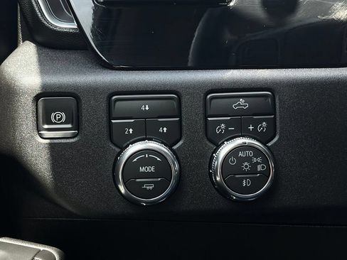 Used 2026 GMC Sierra 3500 SLE AWD/4WD image 19