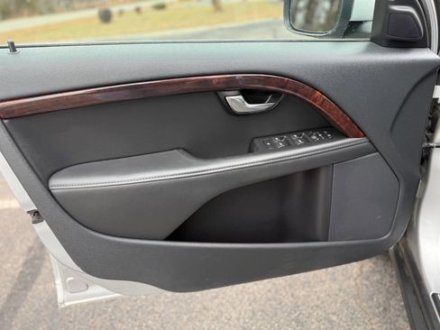 Used 2015 Volvo XC70 T6 Premier Plus image 11