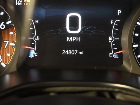 Used 2025 Jeep Compass Trailhawk AWD/4WD image 26