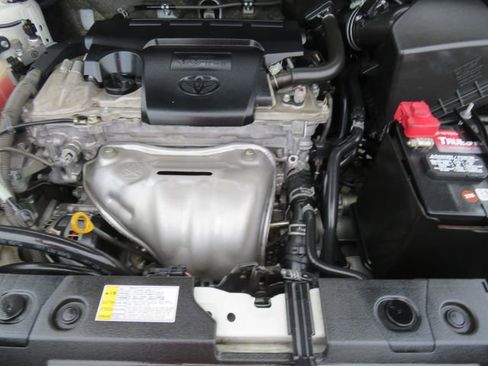 Used 2016 Toyota RAV4 XLE FWD image 35
