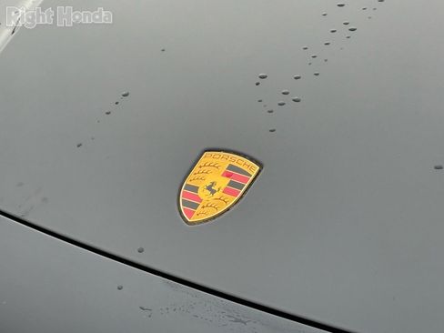 Used 2022 Porsche Cayenne Base image 30