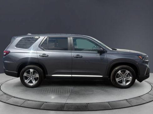 Certified 2025 Honda Pilot EX-L image 6