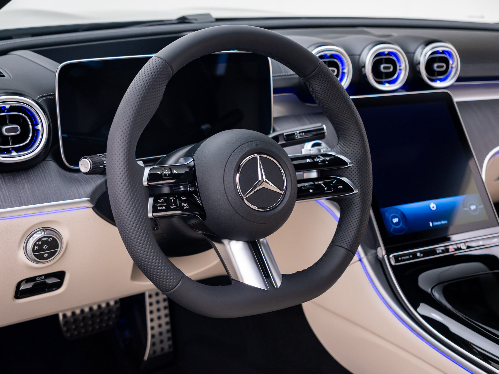 New 2027 Mercedes-Benz CLE 450 4MATIC Cabriolet image 11