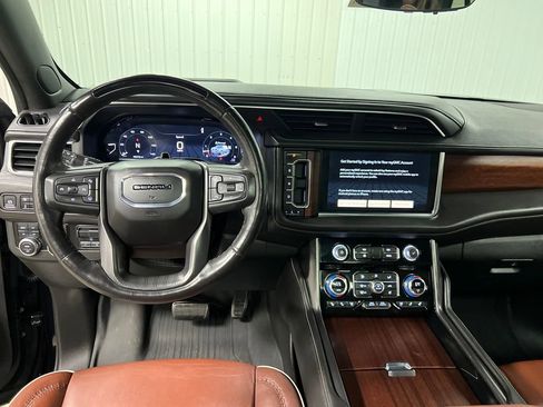 Certified 2023 GMC Yukon XL Denali Ultimate AWD/4WD image 20